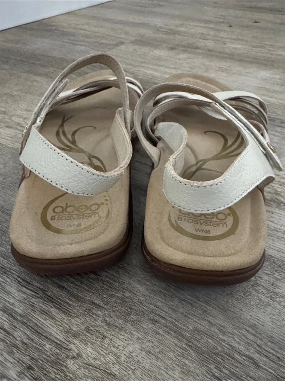 ABEO Biosystem size 8 Sandals - White & Tan Strappy Women’s Sandals - Picture 4 of 9